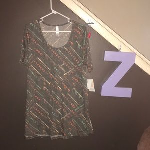 Large Lularoe Perfect tee